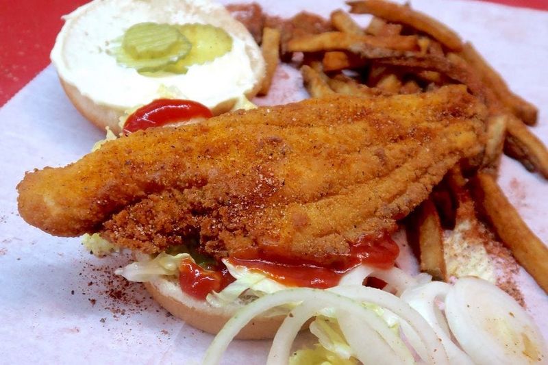 11 Mississippi Catfish Joints Locals Can't Stop Talking About - Decor Hint Abe's Grill – Corinth