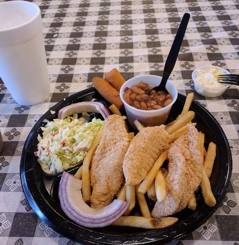 10 Texas Catfish Houses Where The Crunch Speaks For Itself - Decor Hint David Beard's Catfish King – Mt Pleasant & Other Locations