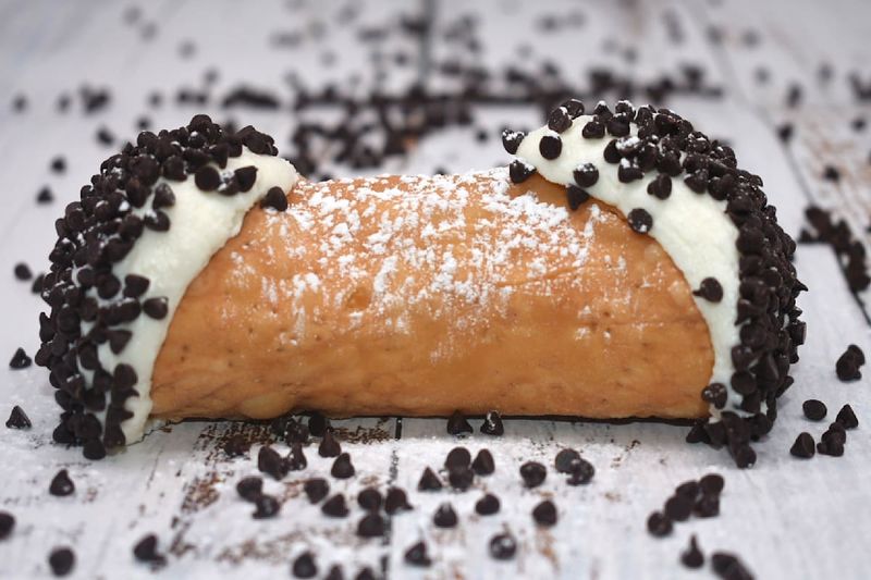 Mike's Pastry Mummy Cannoli Collection