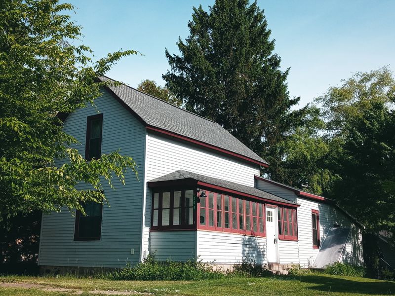 Glen Lake Vintage Cabin Charm
