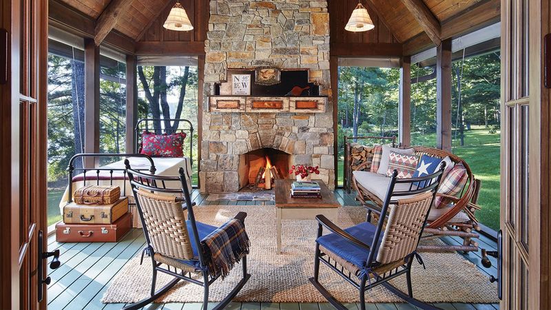 Lakeside Screened Haven