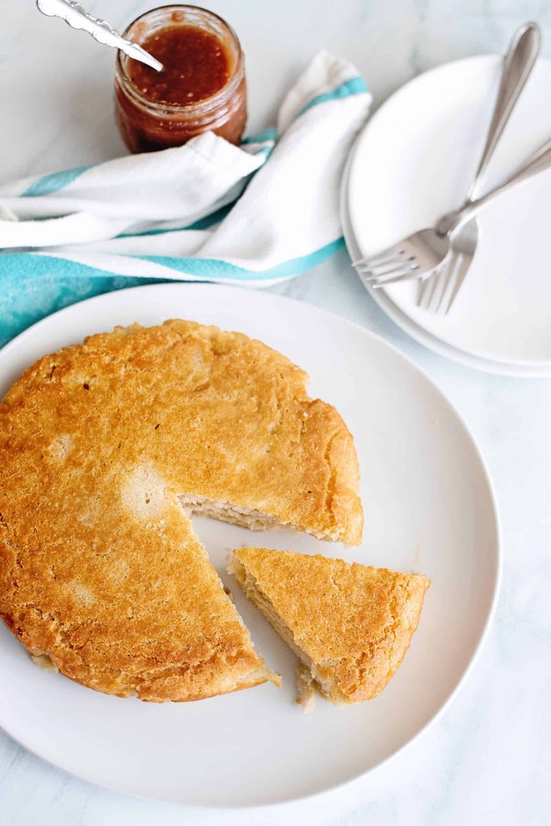 Hoecake: Not 'Hoe-Cake'