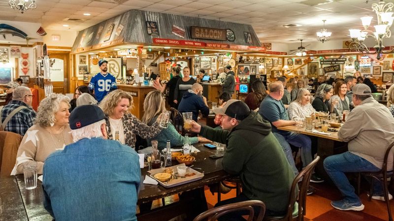 10 Texas Catfish Houses Where The Crunch Speaks For Itself - Decor Hint Catfish Parlour – Georgetown & Austin