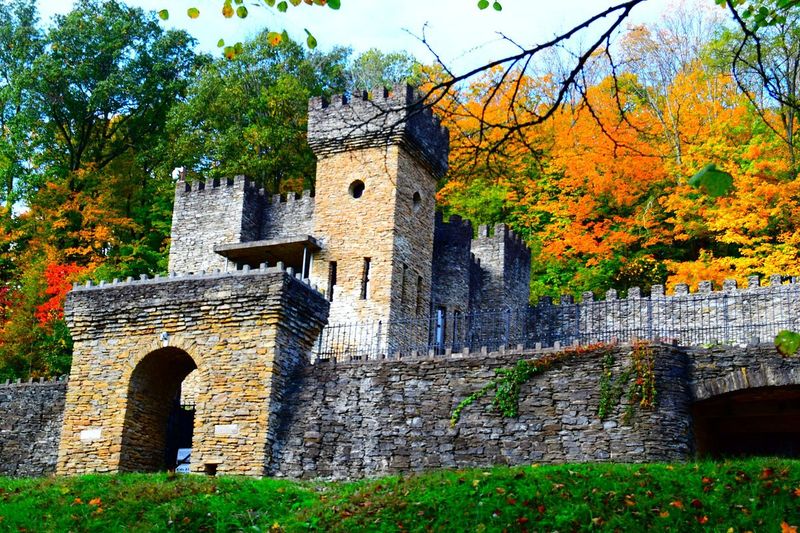 14 Secret Ohio Attractions That Mix Local Lore Hidden Beauty And A Touch Of The Paranormal - Decor Hint Loveland Castle in Loveland