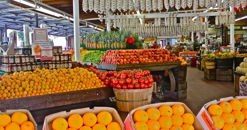 12 California Road Trip Stops With Amazing Food Hiding In Gas Stations - Decor Hint Casa De Fruta - Hollister / Pacheco Pass