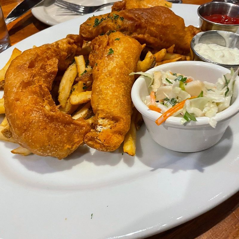 Where To Get Incredible Fish Fries In Nevada - Decor Hint Claim Jumper - Henderson