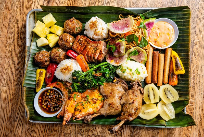 14 Airport Restaurants In Atlanta That'll Change The Way You Think About Layovers - Decor Hint Sweet Auburn BBQ