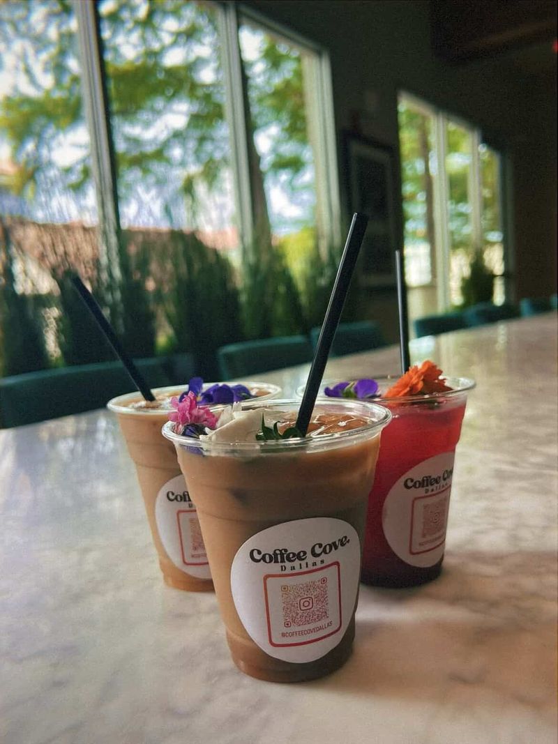 Pax & Beneficia, Dallas