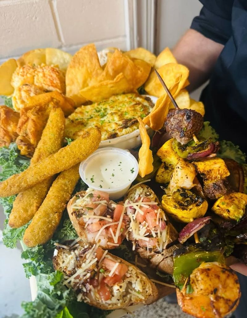 Must Try Carolina All You Can Eat Buffets Serving Endless Southern Comfort - Decor Hint Lizzie's Restaurant & Catering - Williamston, NC