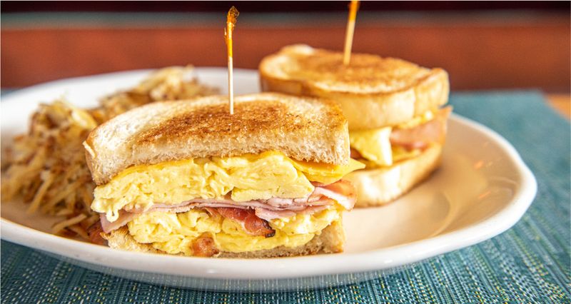 Dot Coffee Shop - Houston