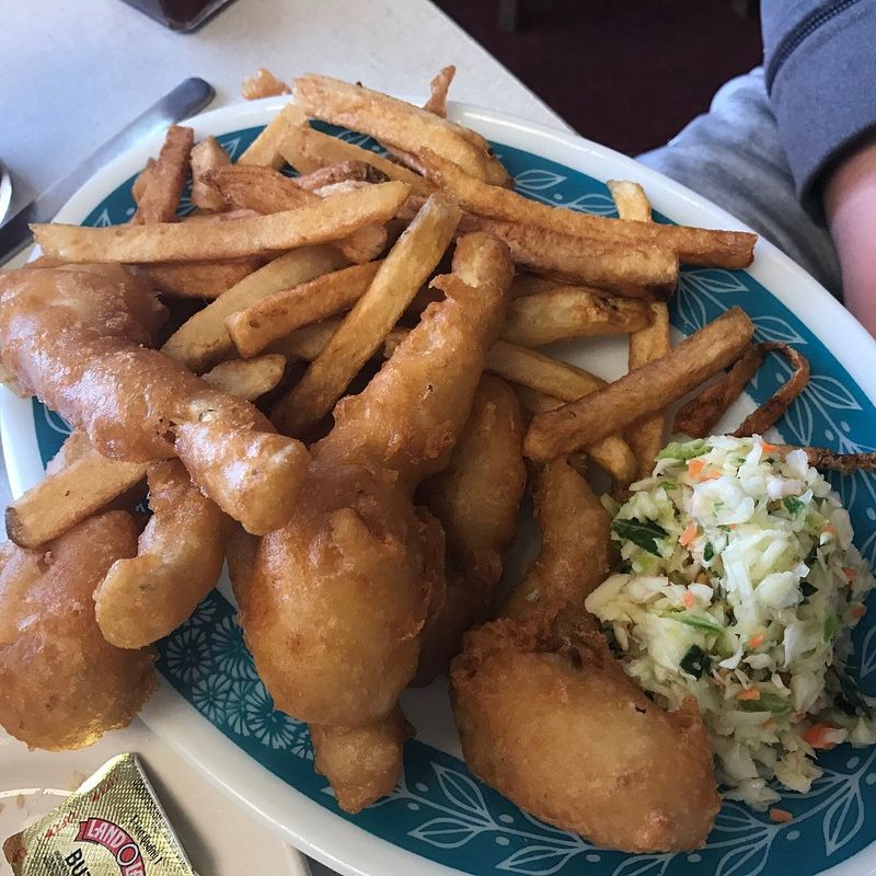 Michigan Restaurants Perfecting The Friday Night Fish Fry Tradition - Decor Hint Scotty Simpson's Fish & Chips