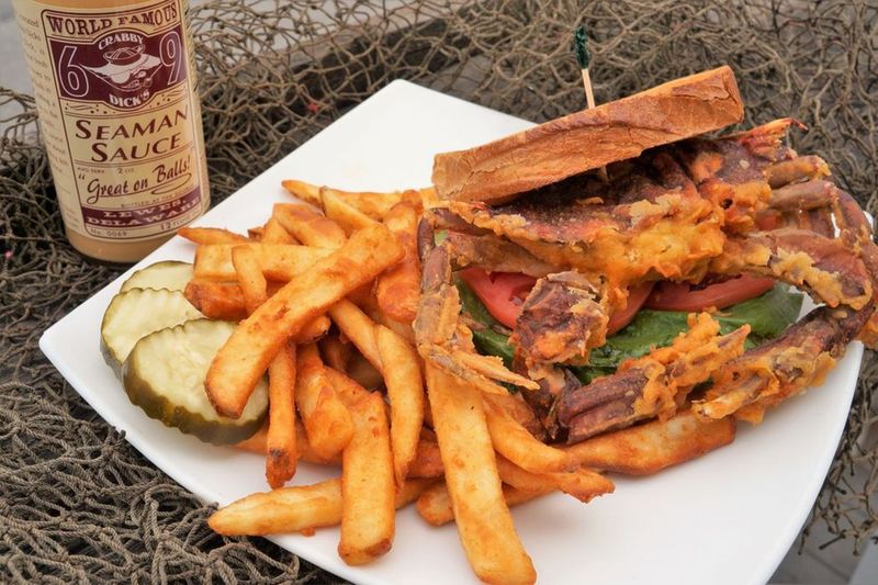 10 Coastal Delaware Dishes Worth Trying - Decor Hint Soft-Shell Crab Sandwich