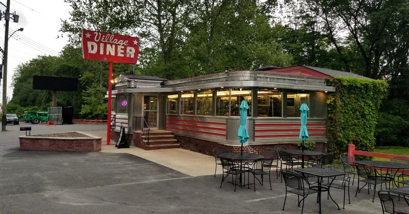 Classic Pennsylvania Diners Tucked Away In Small Towns - Decor Hint Village Diner, Milford