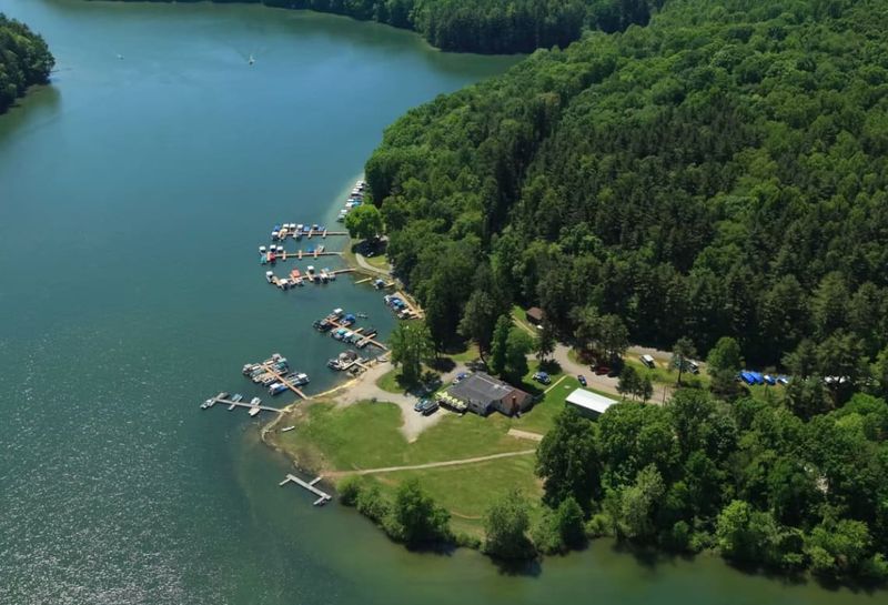 15 Undiscovered Ohio Lakes That Feel Like The State's Best-Kept Secrets - Decor Hint Leesville Lake