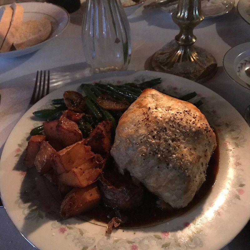 10 Family-Run Fried Chicken Restaurants In Michigan Worth The Trip - Decor Hint Holly Hotel