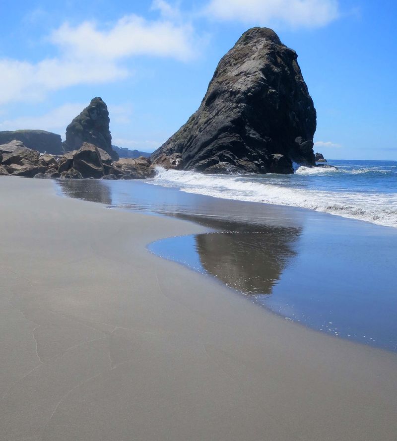 Coastal Beauty Awaits At This Must-Visit Oregon State Park Beach - Decor Hint Dramatic Coastal Views