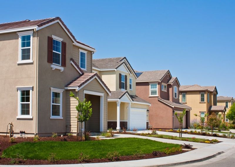 6 Nebraska Properties Declining Fast And 10 That Don't Move - Decor Hint Boom-Era Homes