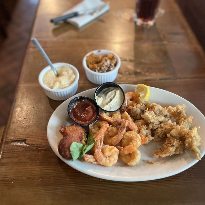 Pelican Point Seafood in Savannah