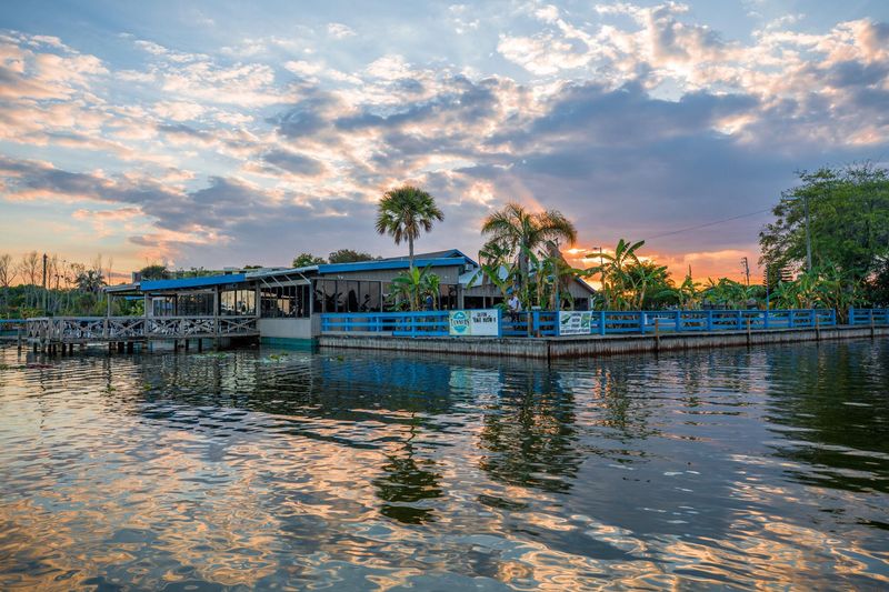 Where Flavor Meets The Lake: 19 Must-Try Florida Waterfront Restaurants - Decor Hint Tanners Lakeside Grill, Winter Haven