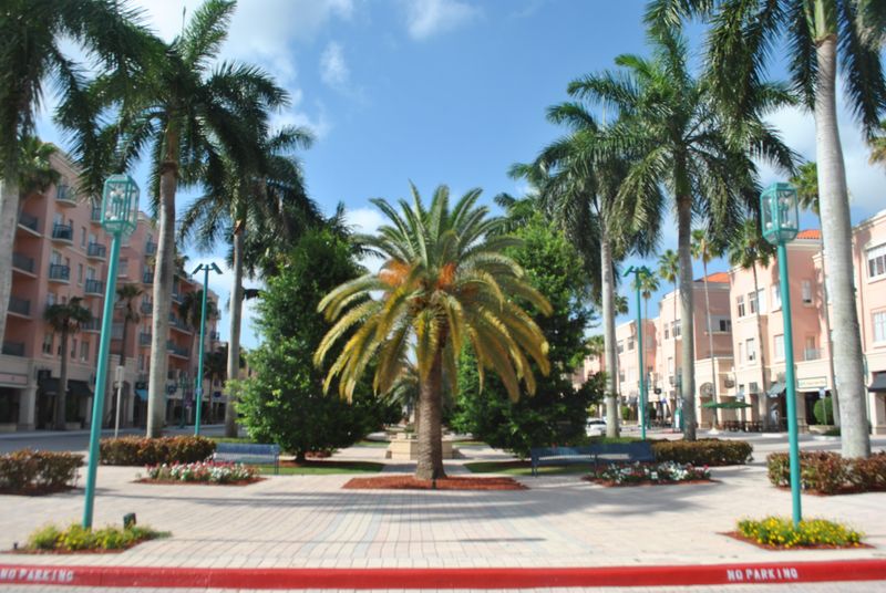 Great Places To Visit In Florida For Solo Women Travelers - Decor Hint Boca Raton