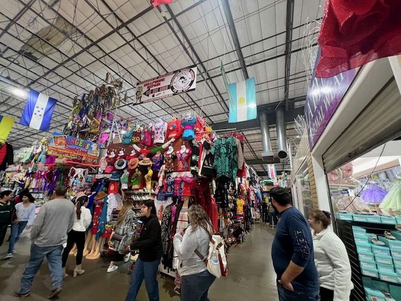 Austin Country Flea Market – Austin
