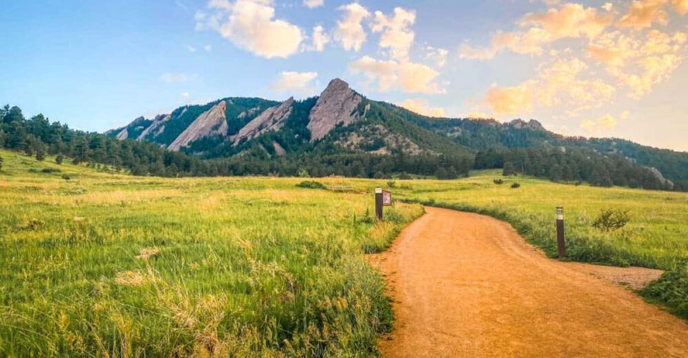 Colorados Happiest City Is Just A Short Drive From Denver And Is Packed With Great Food And Views - Decor Hint