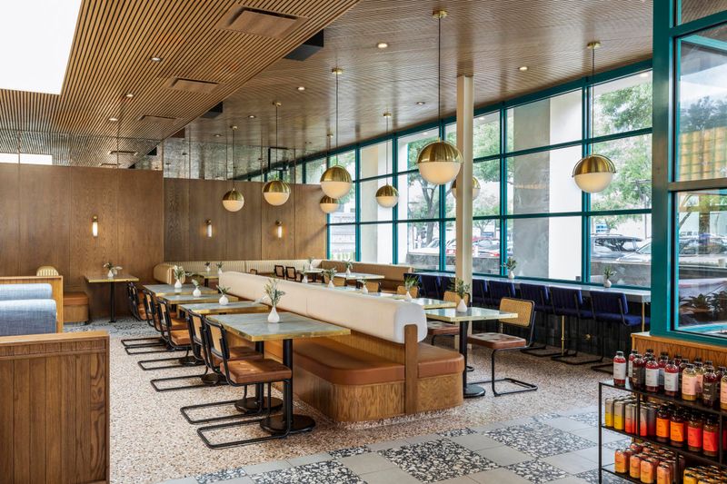 Houston Restaurants Perfect For Dining Solo - Decor Hint Local Foods