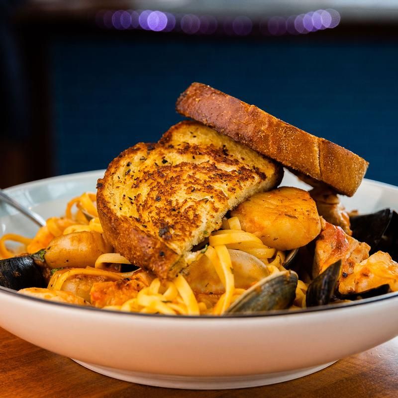 The 15 Best Restaurants In Wilmington That Define Delaware Dining - Decor Hint Big Fish Grill On The Riverfront