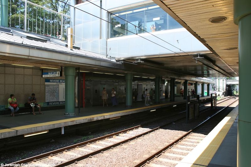 10 Boston Train Rides Perfect For History And Scenery Lovers - Decor Hint Blue Line to Revere Beach - Coastal Beauty