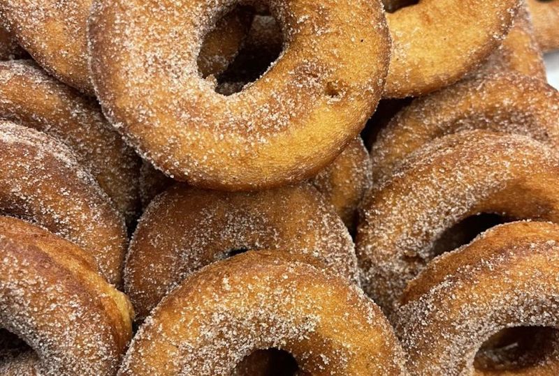 Brookfield Orchards' Old-Fashioned Cake Style
