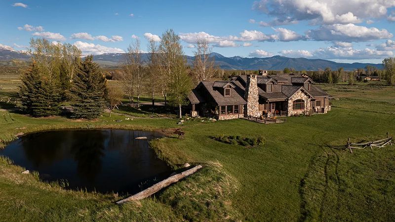 Why Wyoming's Legacy Ranches Are The Hottest Luxury Buy - Decor Hint Due Diligence Checklist