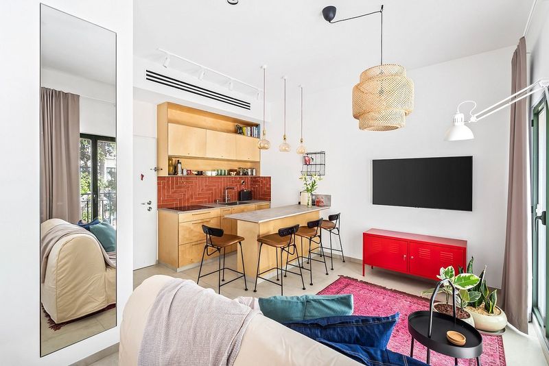 10 California Home Styles Forecasted To Fall Out Of Favor By 2026 - And 10 Rising Fast - Decor Hint Urban Mediterranean
