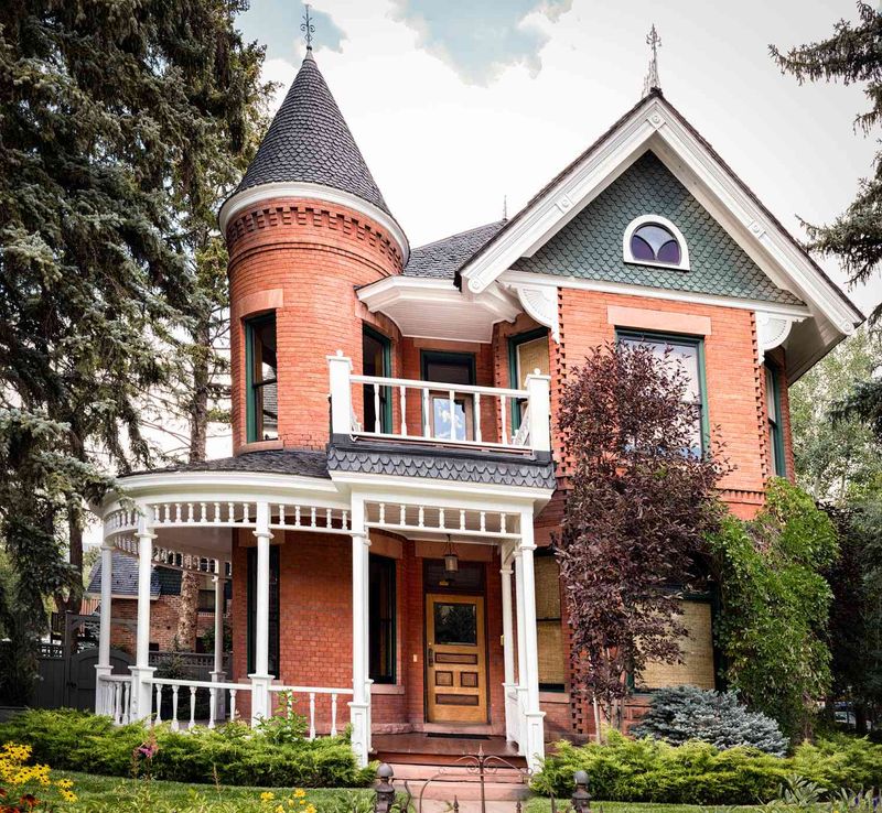 By 2026, These 13 Types Of Homes Could Take A Hit In States Like California - Decor Hint Large Victorian Homes With Costly Upkeep