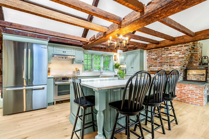 Saltbox Simplicity in Concord