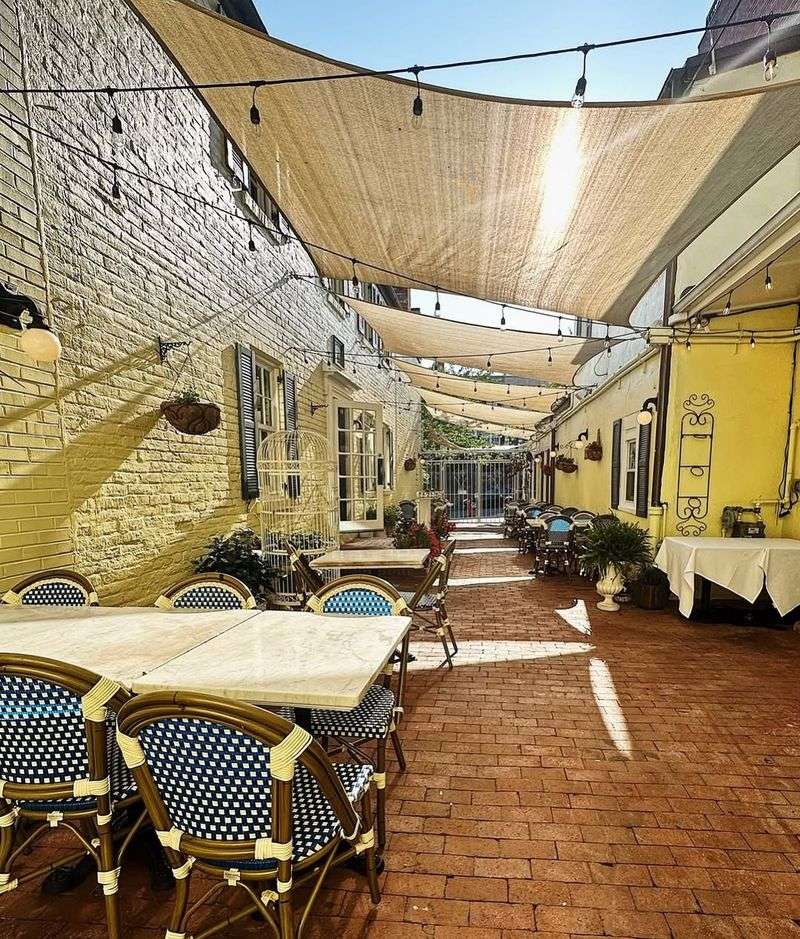 Best French Restaurants To Try In Washington, DC - Decor Hint Chez Billy Sud