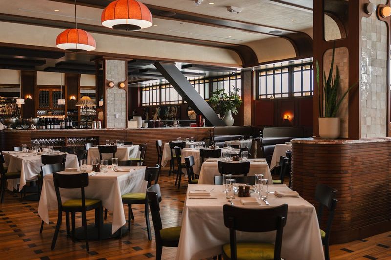 Boston Restaurants Everyone Should Try At Least Once - Decor Hint Eastern Standard