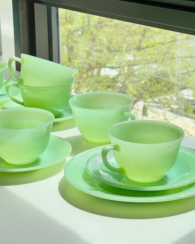 10 Vintage Dishware Patterns That Never Go Out Of Style In Ohio - Decor Hint Fire-King Jadeite