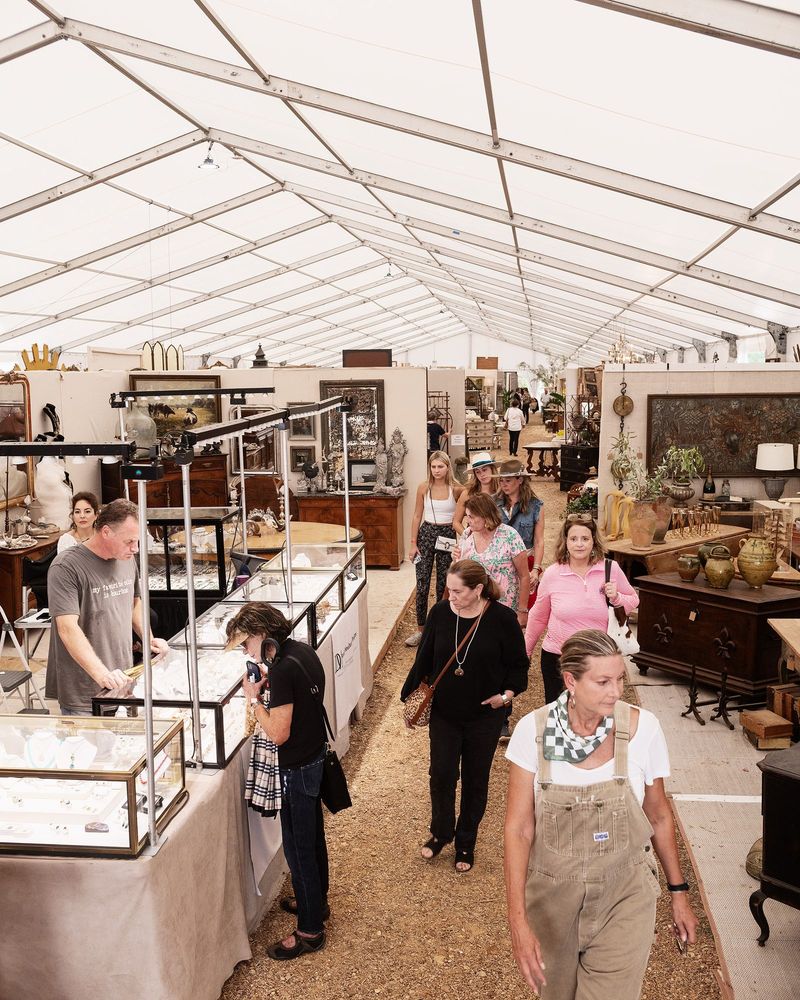 13 Texas Handmade Art Fairs Full Of Local Flavor Craftsmanship And Community - Decor Hint Original Round Top Antiques Fair