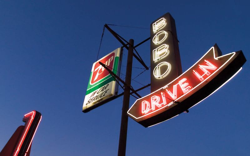15 Kansas Restaurants That Keep Locals Coming Back Again And Again - Decor Hint Bobo's Drive In in Topeka