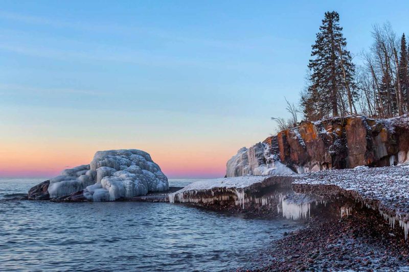 Michigan's Paddler's Inn Offers A Front-Row Seat To Lake Superior Adventures - Decor Hint Seasonal Adventures