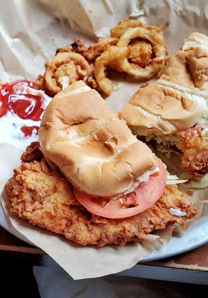 Kansas Diner Keeping Hometown Chicken-Fried Steak Traditions Alive - Decor Hint Generous Portions
