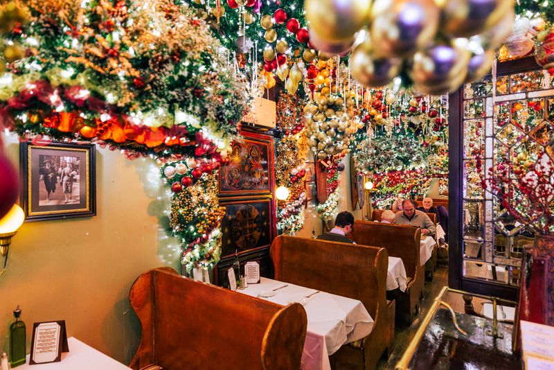 Pete's Tavern: New York's Historic Holiday Haven