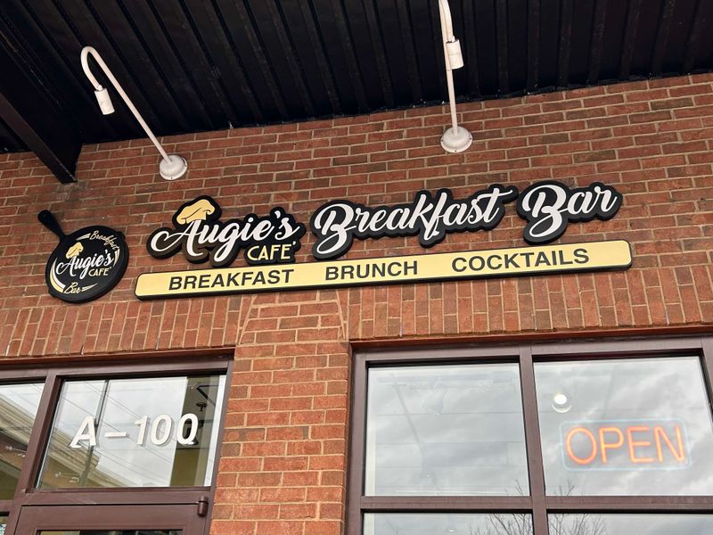 Good Food And Even Better Energy: Atlanta's Augie's Breakfast Bar Reviewed - Decor Hint Great Music And Vibe