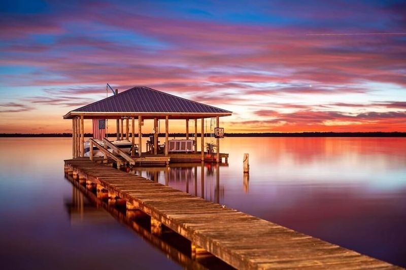 19 Florida Lakes Locals Visit When They Want True Peace - Decor Hint Lake June-In-Winter, Highlands County