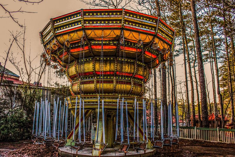 10 Forgotten Georgia Amusement Parks Slowly Being Reclaimed By Nature - Decor Hint American Adventures (Marietta)