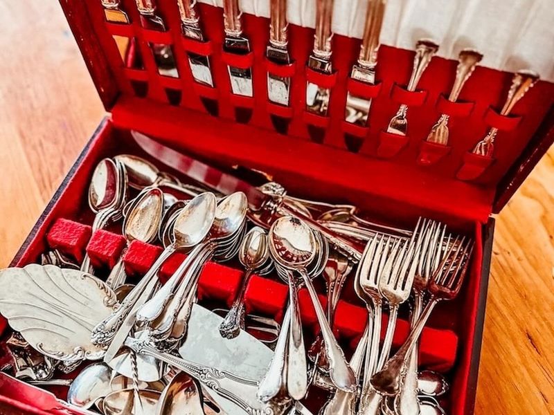 12 Once-Priceless California Collectibles Now Losing Their Shine, And 8 To Skip - Decor Hint Silver-Plated Flatware Sets