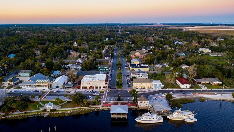 10 Georgia Beach Towns Overrun By Tourists, According To Locals - Decor Hint St. Marys