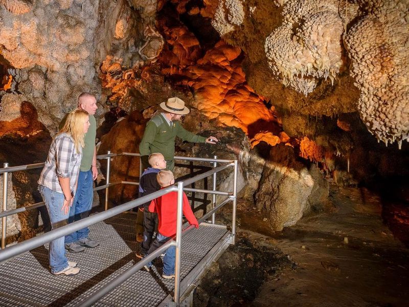Jewel Cave National Monument