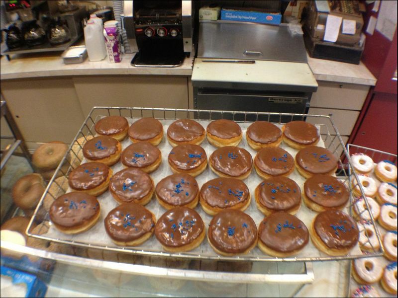 Mike's Donuts, Sunset Park