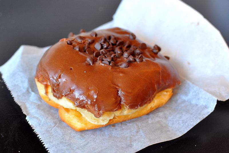 California's Most Irresistible Donut Shops Worth Waking Up Early For - Decor Hint Stan's Donuts - Westwood